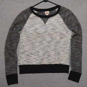 Mossimo Black & White Sweater - S